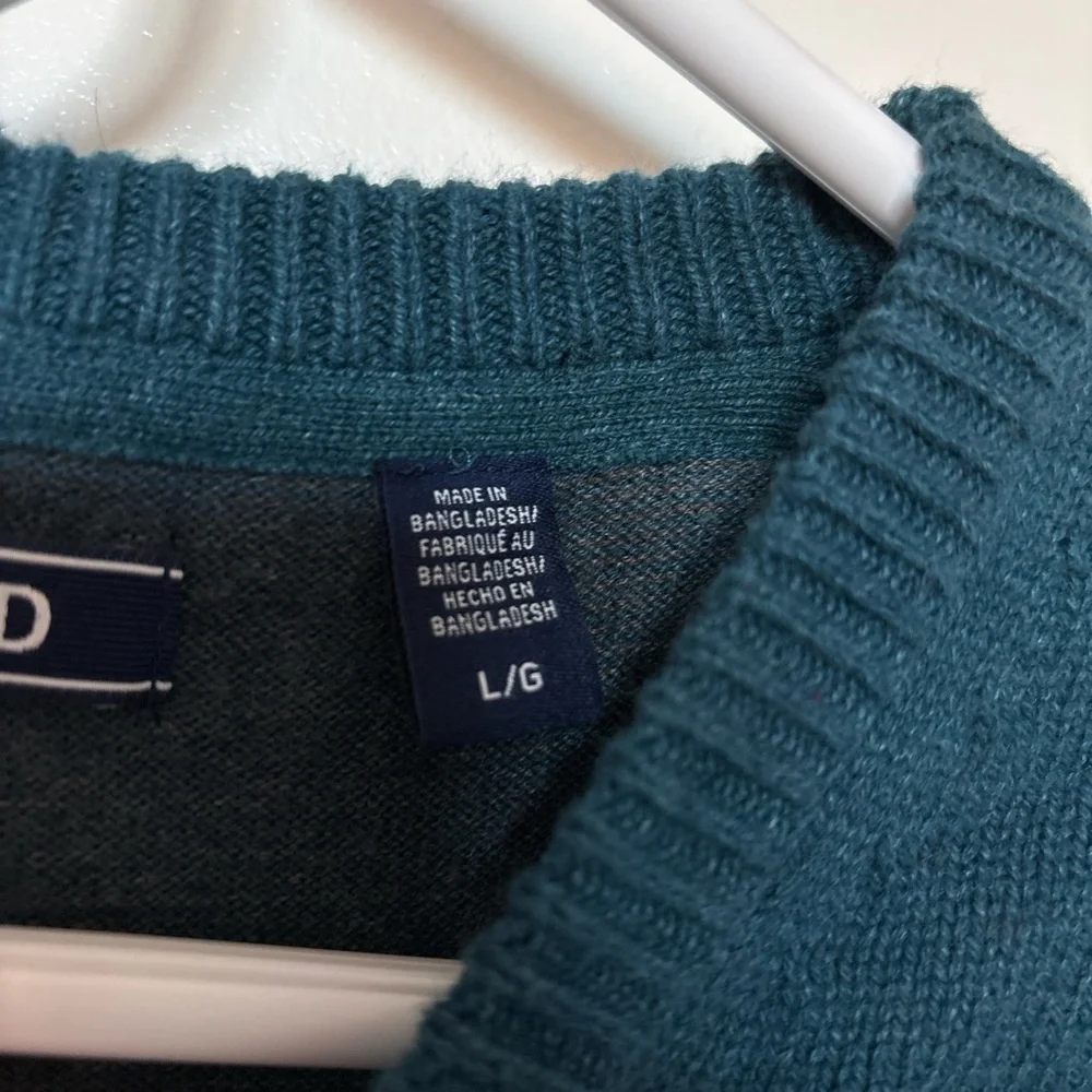 Izod Blue V-Neck Sweater Size Large - Picture 4 of 5